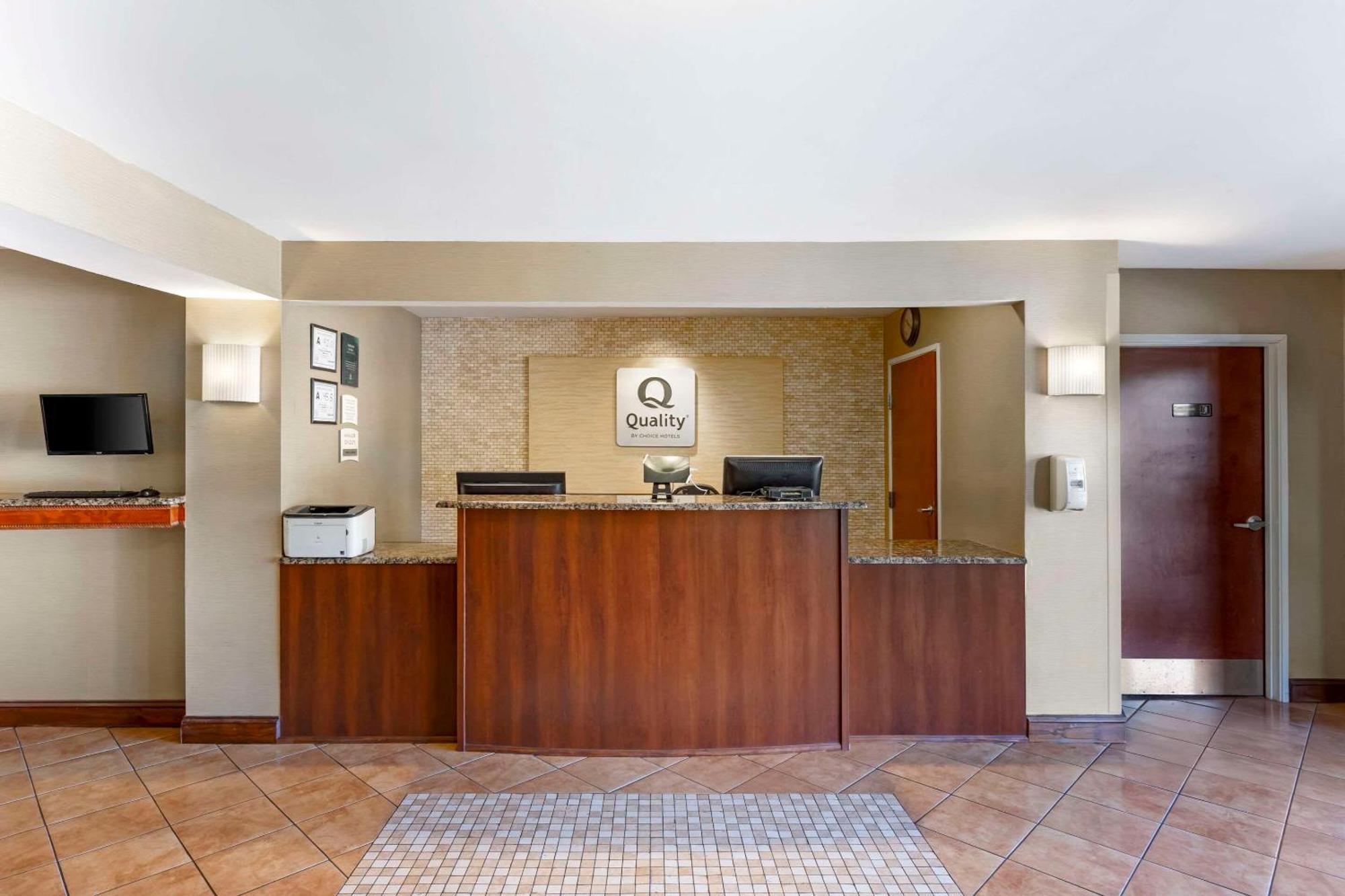 Quality Inn Raleigh Downtown Exterior foto